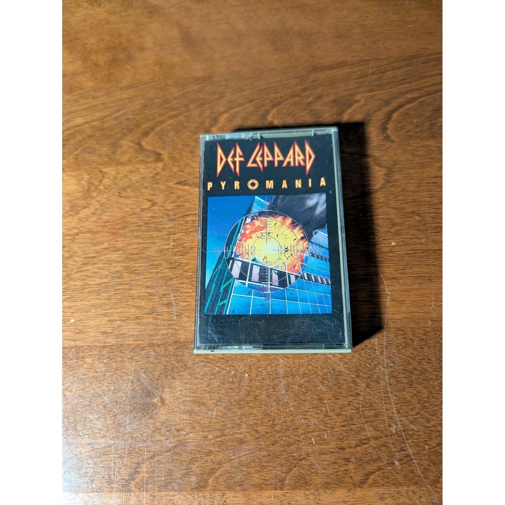 Def Leppard Pyromania Cassette Tape 1983 PolyGram 422-810308-4 Hard Rock